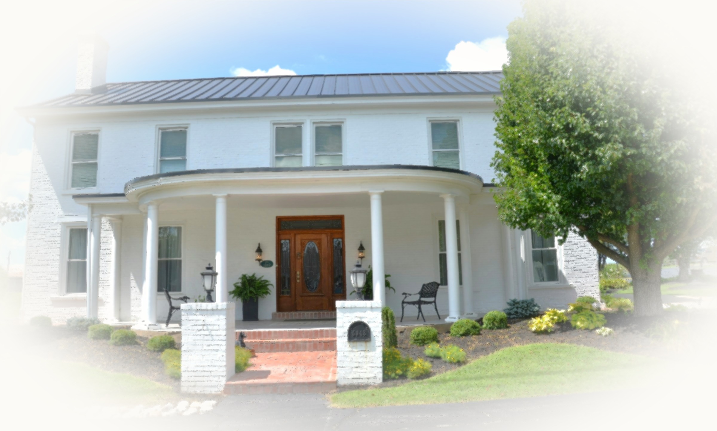 Colonial Revival custom house portrait